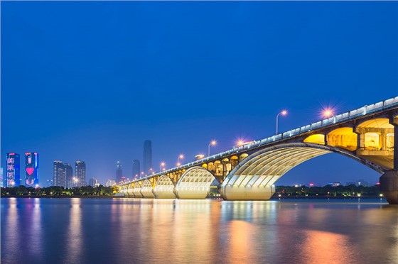 湘江大桥灯光亮化工程